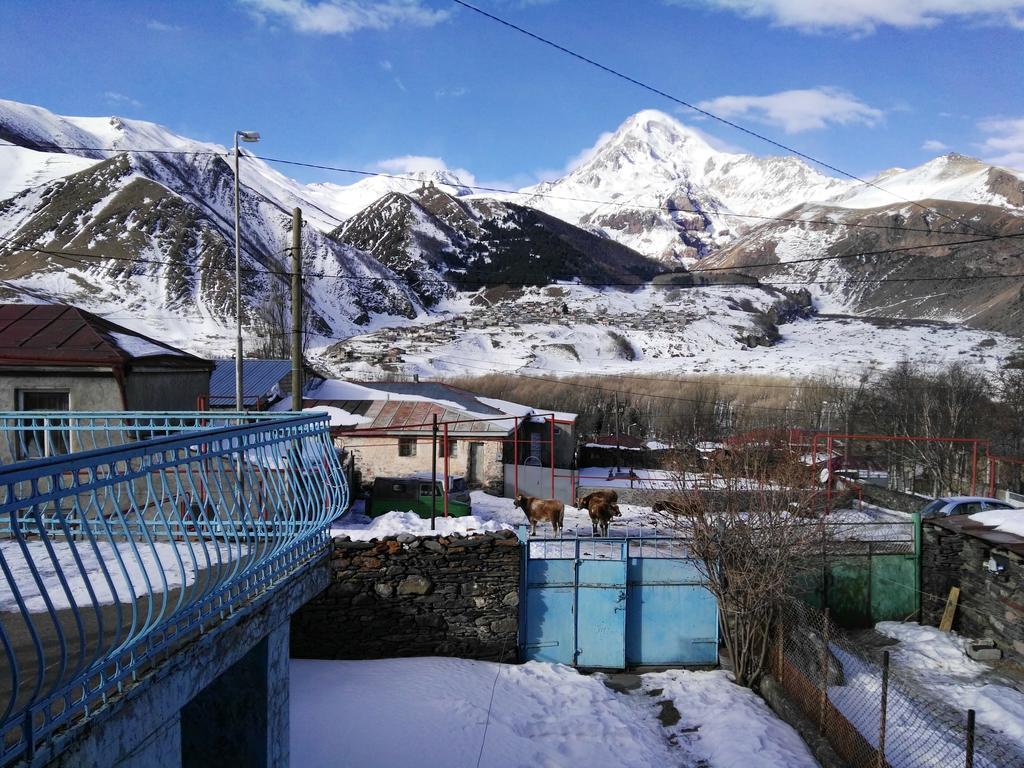 Blue Guesthouse Kazbegi Extérieur photo