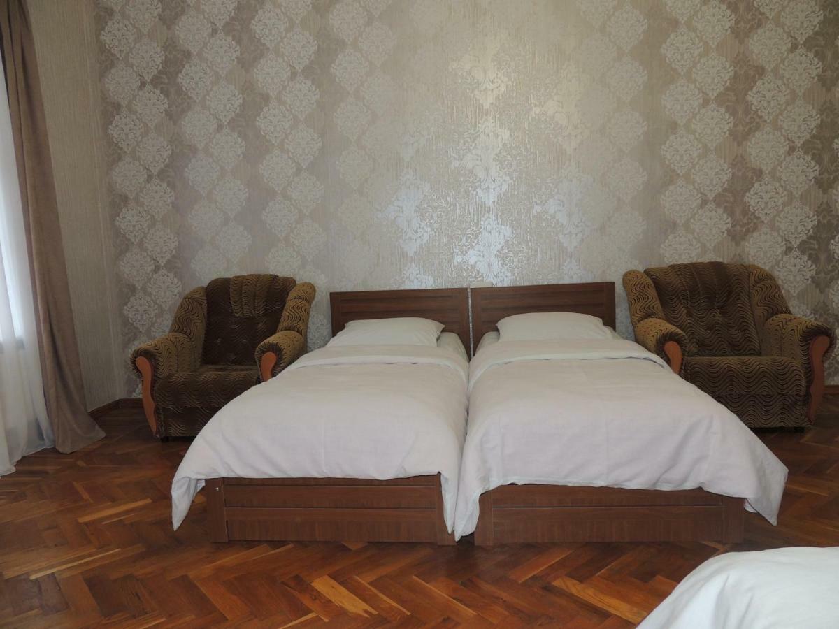 Blue Guesthouse Kazbegi Extérieur photo