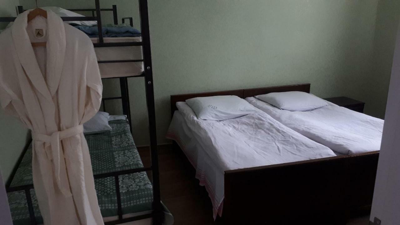 Blue Guesthouse Kazbegi Extérieur photo